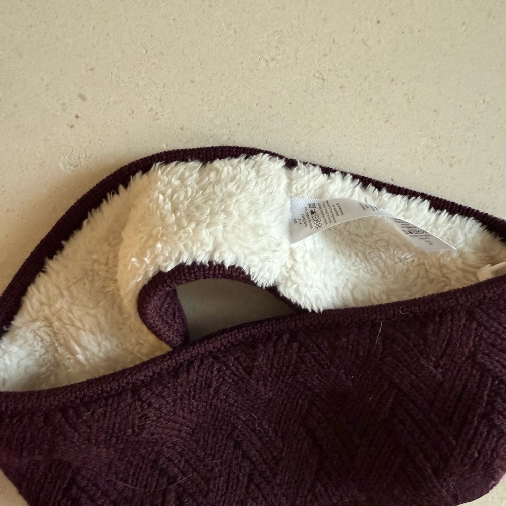 NWT Lululemon Cozy Ear Warmer in Cassis - Picture 2 of 4